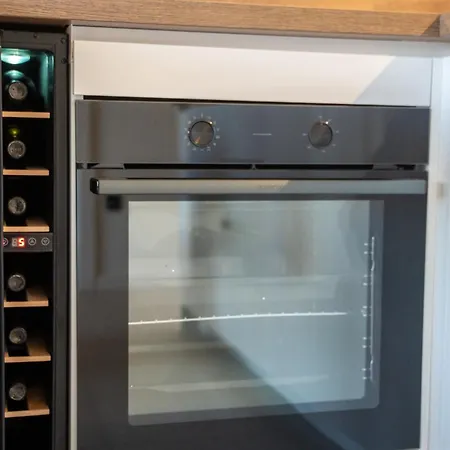 Bellamare Brand New Apartment