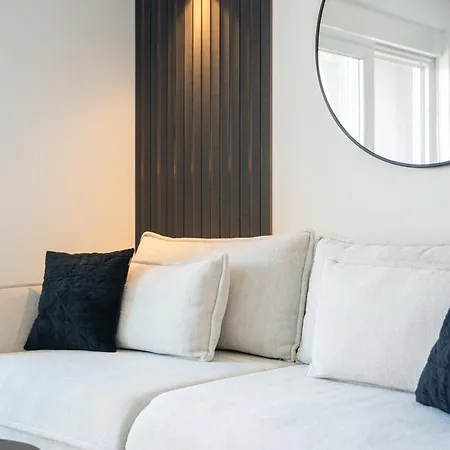 Bellamare Brand New Apartment