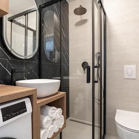Bellamare Pool Access