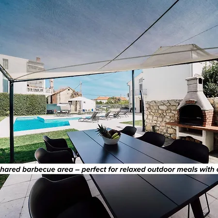 Bellamare Pool Access Apartment *